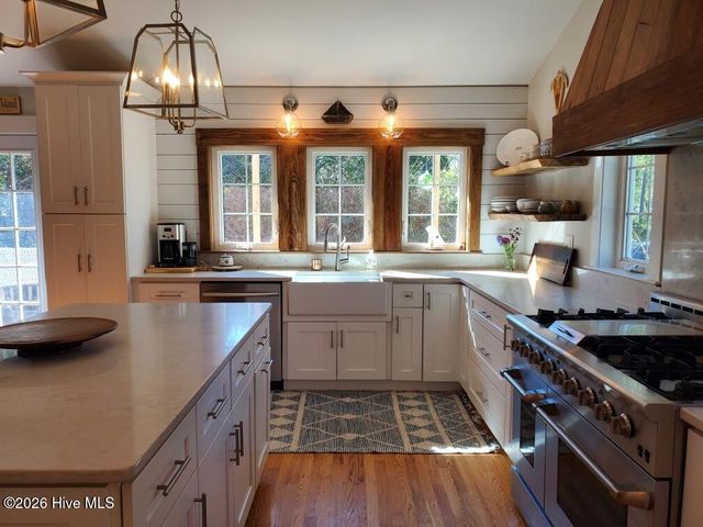 521 Wayne Drive, Wilmington, NC 28403