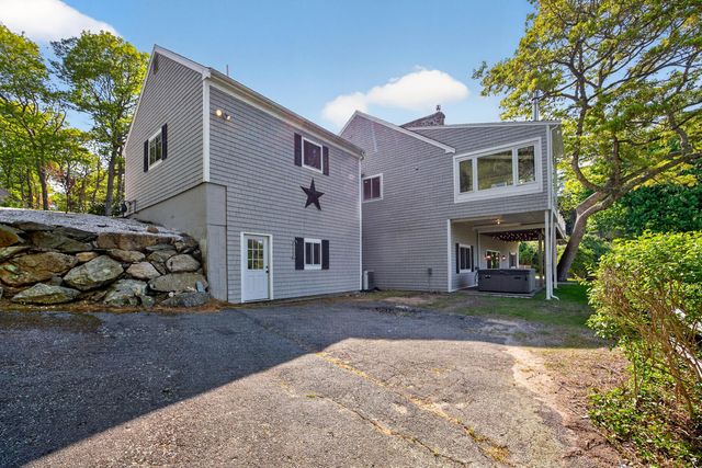 64 Wingfoot Drive, Cummaquid, MA 02675