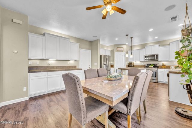 7239 Foxwood Lane, Sparks, NV 89436