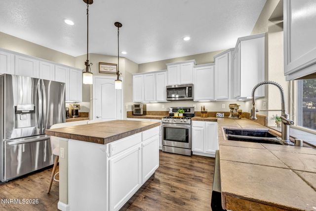 7239 Foxwood Lane, Sparks, NV 89436