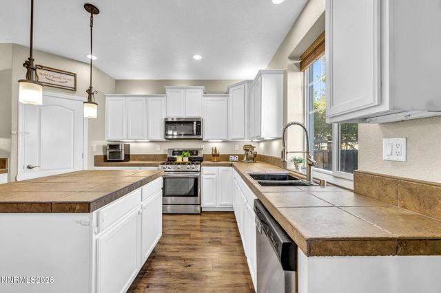 7239 Foxwood Lane, Sparks, NV 89436