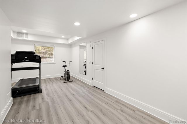 7515 Hiddenbrook Lane, Bloomfield Charter Township, MI 48301