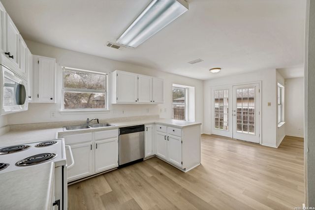 1218 Lion, San Antonio, TX 78251