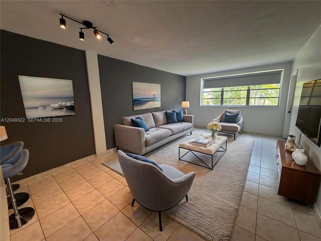 1333 E Hallandale Beach Boulevard 119, Hallandale Beach, FL 33009