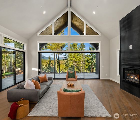 831 Gold Leaf Lane, Cle Elum, WA 98922