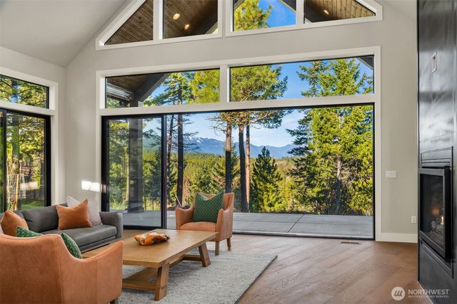 831 Gold Leaf Lane, Cle Elum, WA 98922