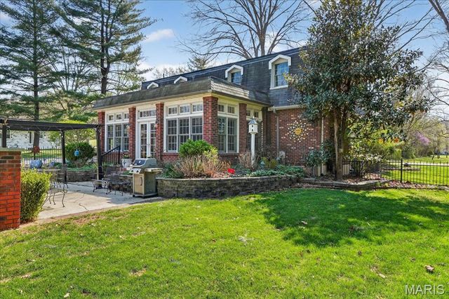 12949 Baalbek Drive, Sunset Hills, MO 63127