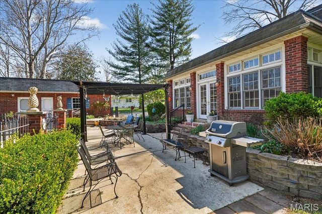 12949 Baalbek Drive, Sunset Hills, MO 63127