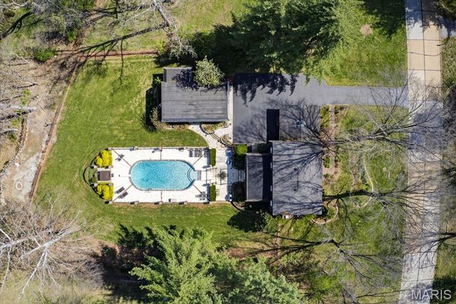 12949 Baalbek Drive, Sunset Hills, MO 63127