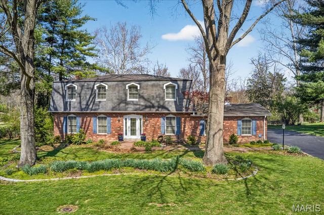 12949 Baalbek Drive, Sunset Hills, MO 63127