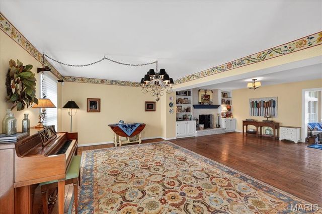 12949 Baalbek Drive, Sunset Hills, MO 63127