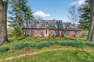 12949 Baalbek Drive, Sunset Hills, MO 63127