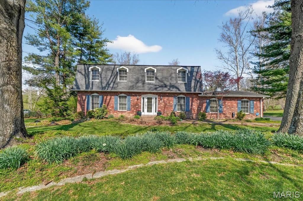 12949 Baalbek Drive, Sunset Hills, MO 63127