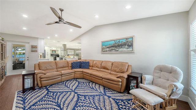 4609 W 33 AVENUE, Bradenton, FL 34209