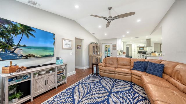 4609 W 33 AVENUE, Bradenton, FL 34209