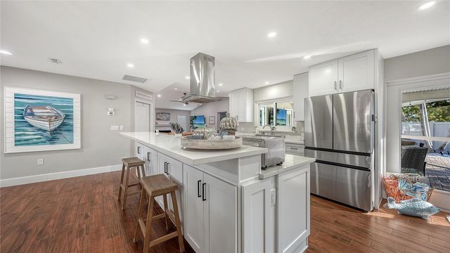 4609 W 33 AVENUE, Bradenton, FL 34209