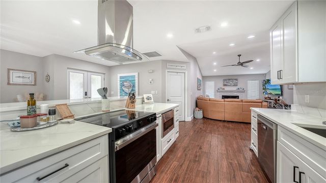 4609 W 33 AVENUE, Bradenton, FL 34209