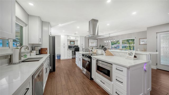 4609 W 33 AVENUE, Bradenton, FL 34209