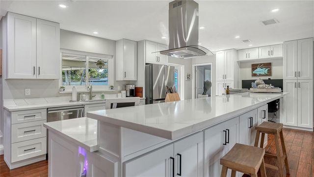 4609 W 33 AVENUE, Bradenton, FL 34209