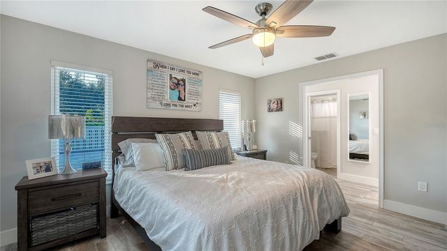 4609 W 33 AVENUE, Bradenton, FL 34209