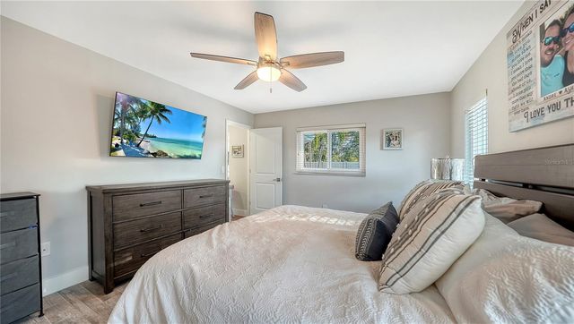 4609 W 33 AVENUE, Bradenton, FL 34209