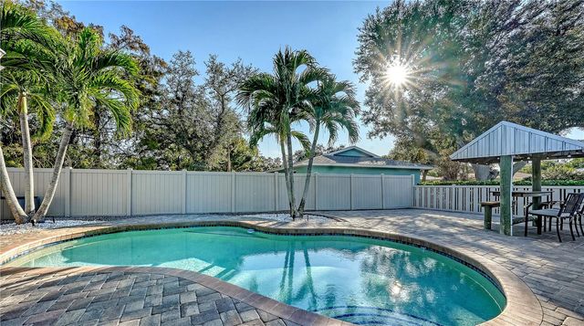 4609 W 33 AVENUE, Bradenton, FL 34209