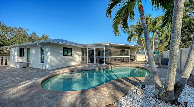 4609 W 33 AVENUE, Bradenton, FL 34209