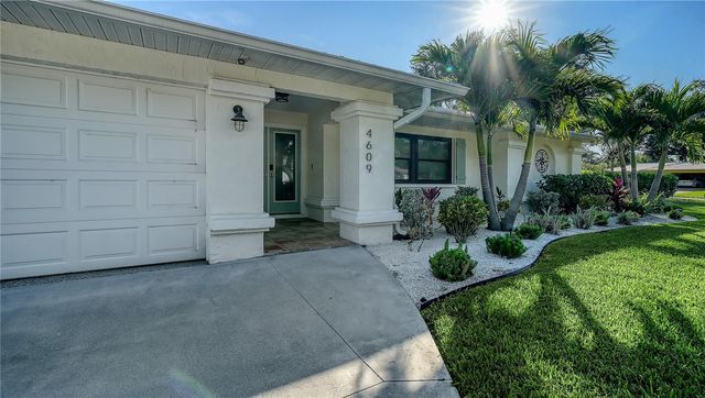 4609 W 33 AVENUE, Bradenton, FL 34209