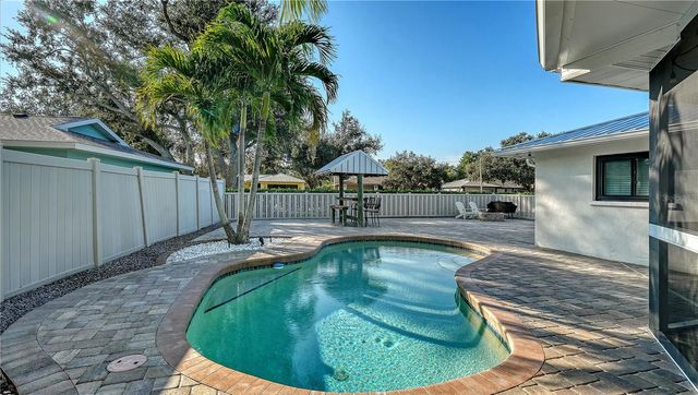 4609 W 33 AVENUE, Bradenton, FL 34209