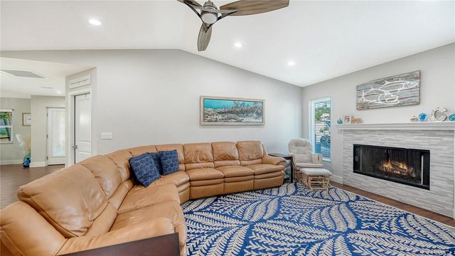 4609 W 33 AVENUE, Bradenton, FL 34209