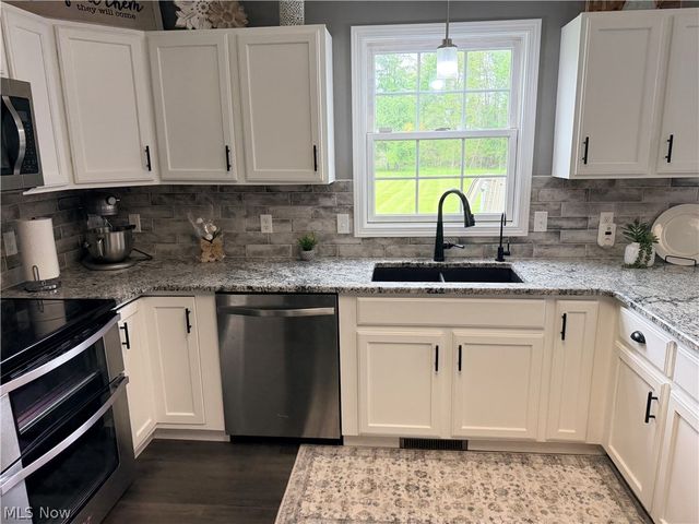 3440 W Middletown Road, Columbiana, OH 44408