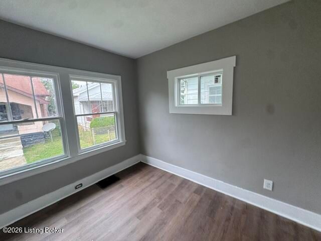 2732 Chase Ct, Louisville, KY 40211