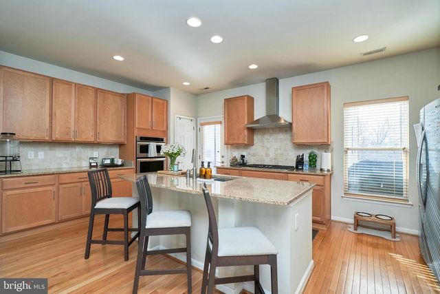 3061 WATERLOO LN, Fairfax, VA 22031