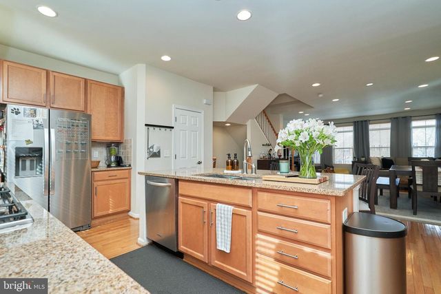 3061 WATERLOO LN, Fairfax, VA 22031