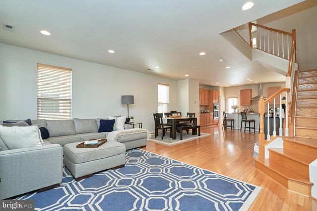 3061 WATERLOO LN, Fairfax, VA 22031