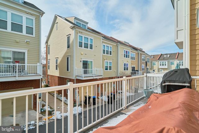 3061 WATERLOO LN, Fairfax, VA 22031