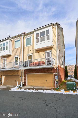 3061 WATERLOO LN, Fairfax, VA 22031