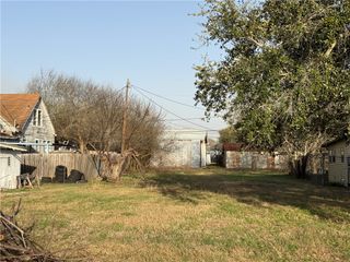 000 6th Ave, Portland, TX 78374