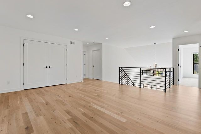 6029 Abbott Avenue S, Edina, MN 55410