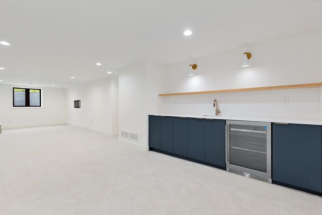 6029 Abbott Avenue S, Edina, MN 55410