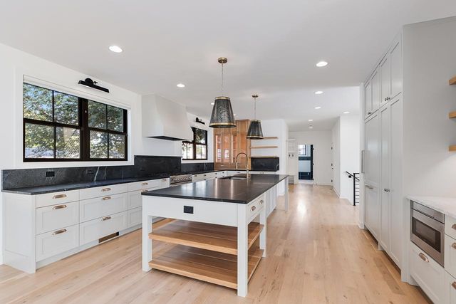 6029 Abbott Avenue S, Edina, MN 55410