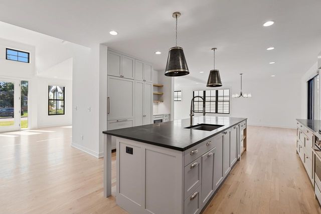 6029 Abbott Avenue S, Edina, MN 55410