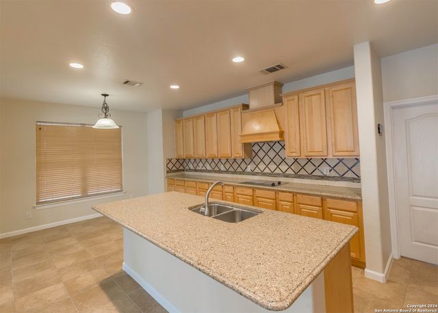 915 Classen Pass, San Antonio, TX 78258