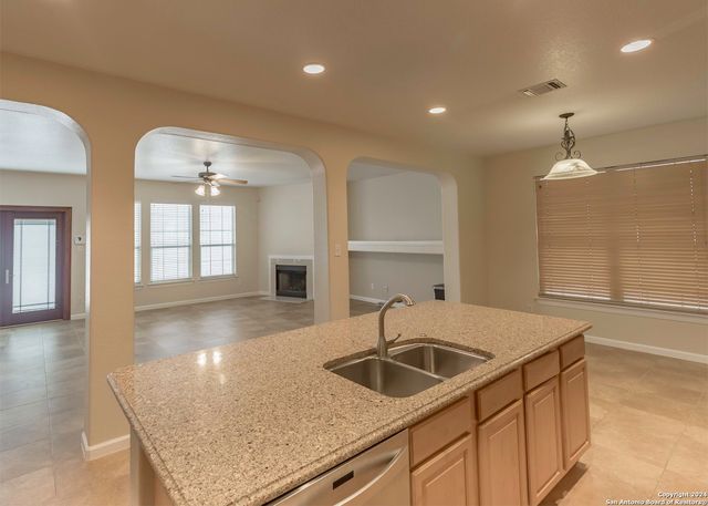 915 Classen Pass, San Antonio, TX 78258