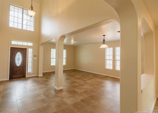 915 Classen Pass, San Antonio, TX 78258