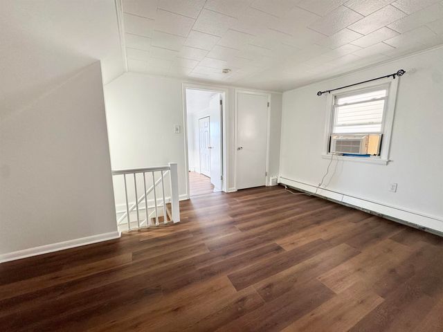 9005 DURHAM AVE, North Bergen, NJ 07047