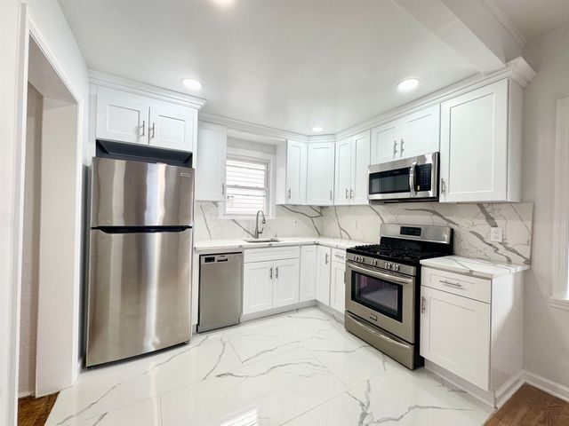 9005 DURHAM AVE, North Bergen, NJ 07047