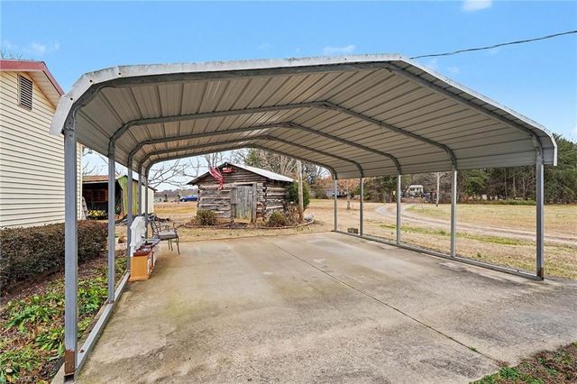 8309 Prince Edward Road, Stokesdale, NC 27357