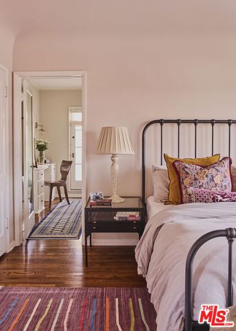 5717 W 2nd Street, Los Angeles, CA 90036