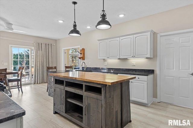 2716 Killarney Road, Springfield, IL 62711